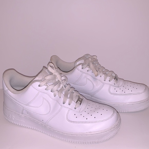 Nike Air Force 1 - Picture 1 of 5